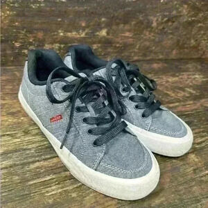 Levi’s Jean Sneakers size 3.5 Kids Shoes